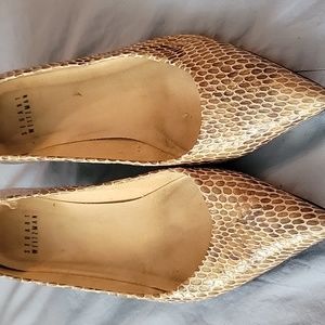 Stuart Weitzman Snakeskin kitten heels pumps, sz 6